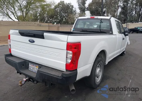 2022 Ford F-250 Xl z USA, uszkodzony, nr VIN 1FT7X2A63NEC64915